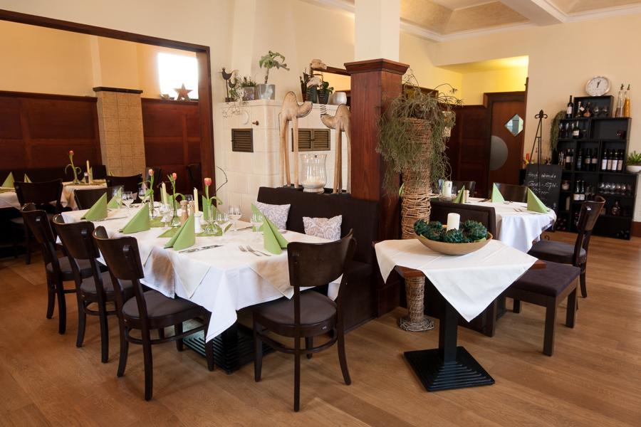 Linde Restaurant & Hotel Nussloch Екстер'єр фото