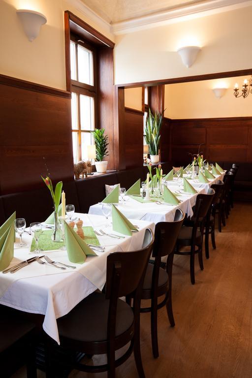 Linde Restaurant & Hotel Nussloch Екстер'єр фото